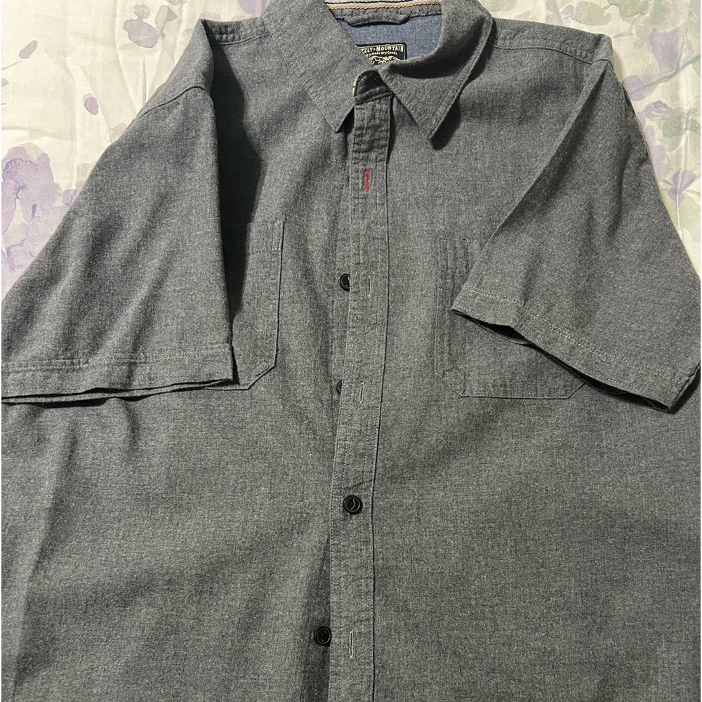 Men’s button up collar shirt